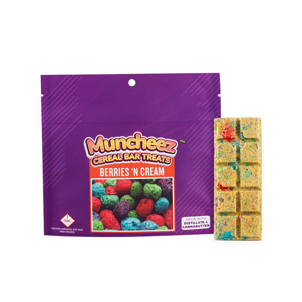 Photograph of product: Muncheez Cereal Bar Berries and Cream 100mg