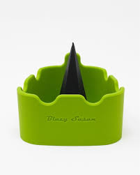 Photograph of product: (Blazy Susan) Deluxe Silicone Ashtray l Green