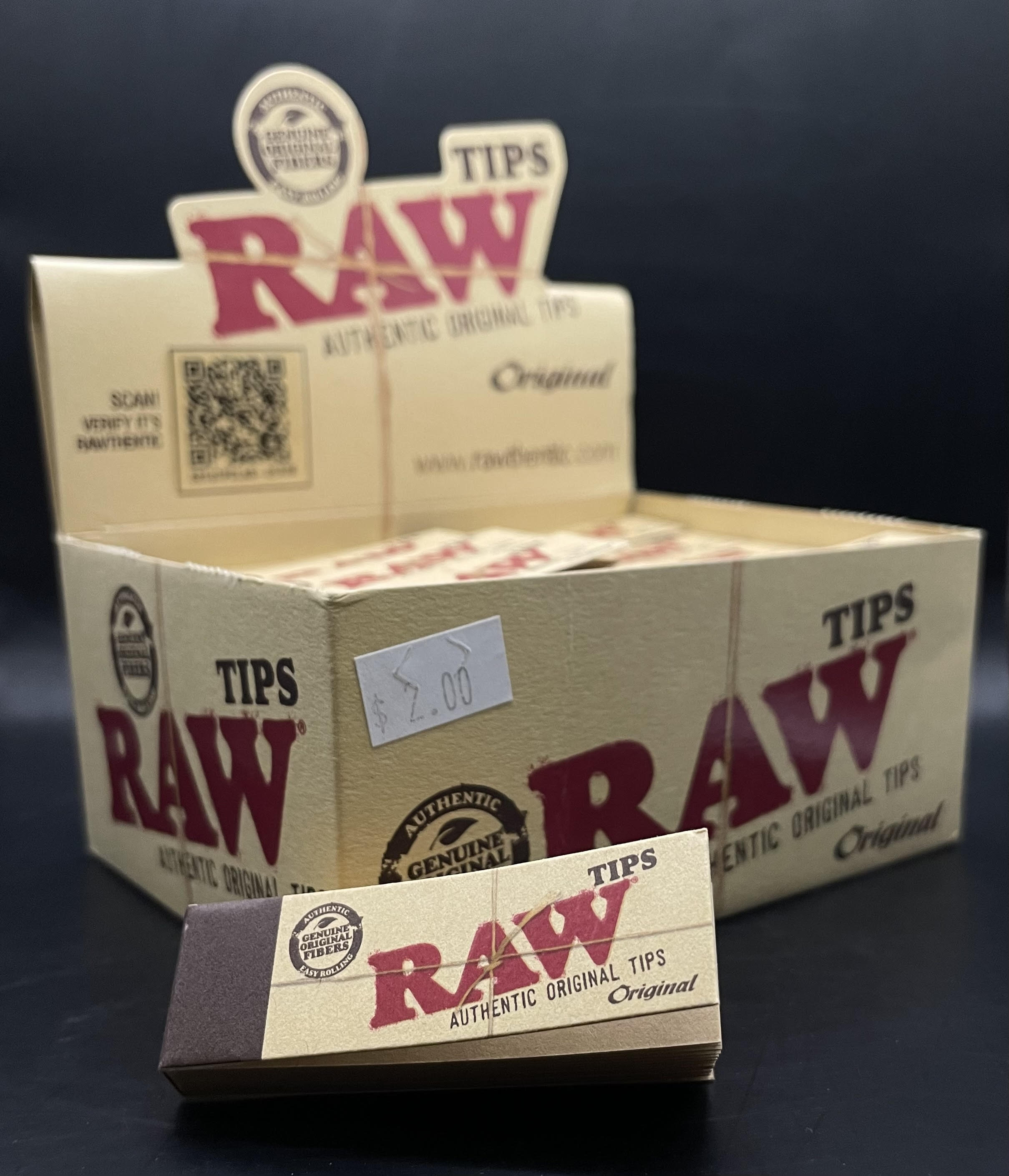 Photograph of product: Raw Authentic Original Tips 50ct