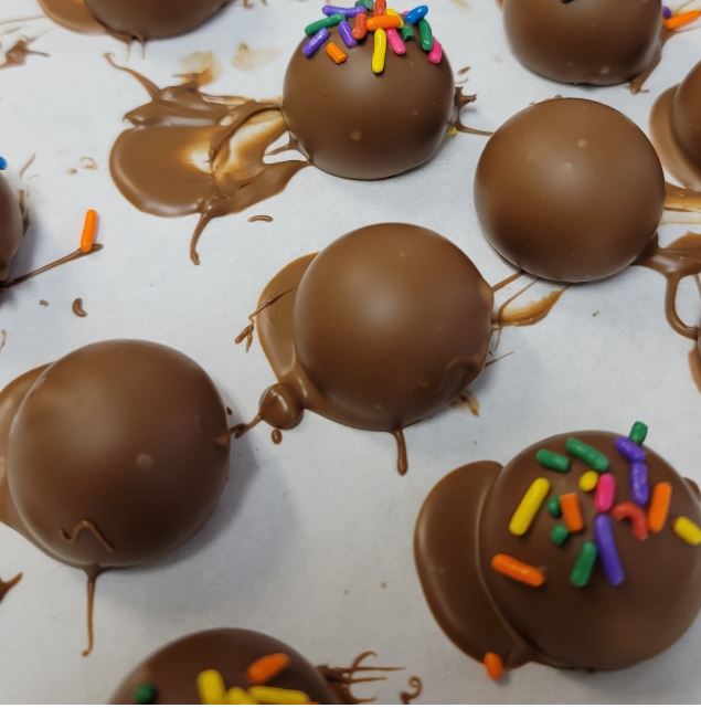 Photograph of product: Choclit Factory Peanut Butter Truffle 10mg/10pk