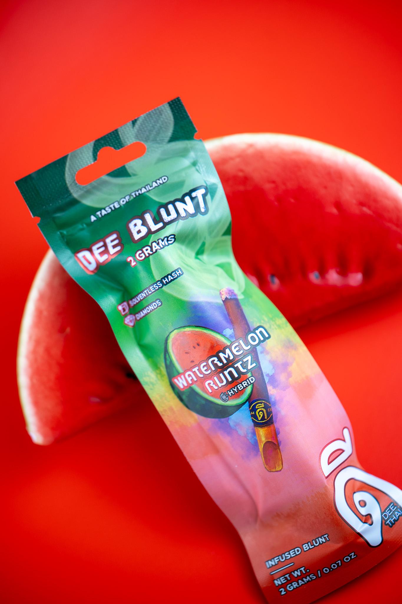 Photograph of product: Dee Blunt | Watermelon Runtz au chocolat/Diamond Infused Blunt