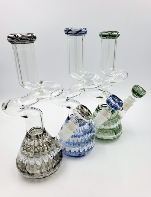 Photograph of product: Water Pipe | Curved Zong-Style Bong | 10"