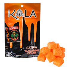 Photograph of product: Kola Farms | Tangerine Cream Oui'd Gummies | 200mg