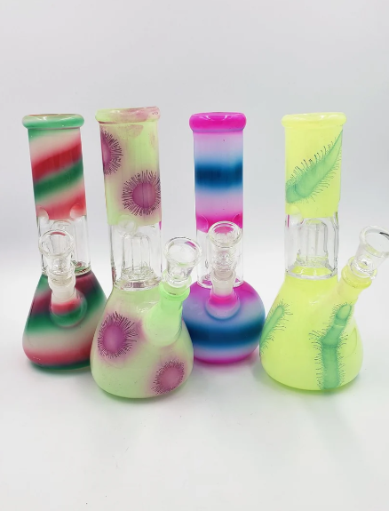 Photograph of product: AFG DISTRIBUTION - GLASS - BONG - 8" - ASSORTED