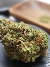 Photograph of product: Evermore | Orange Drizzle Buds - 3.5g