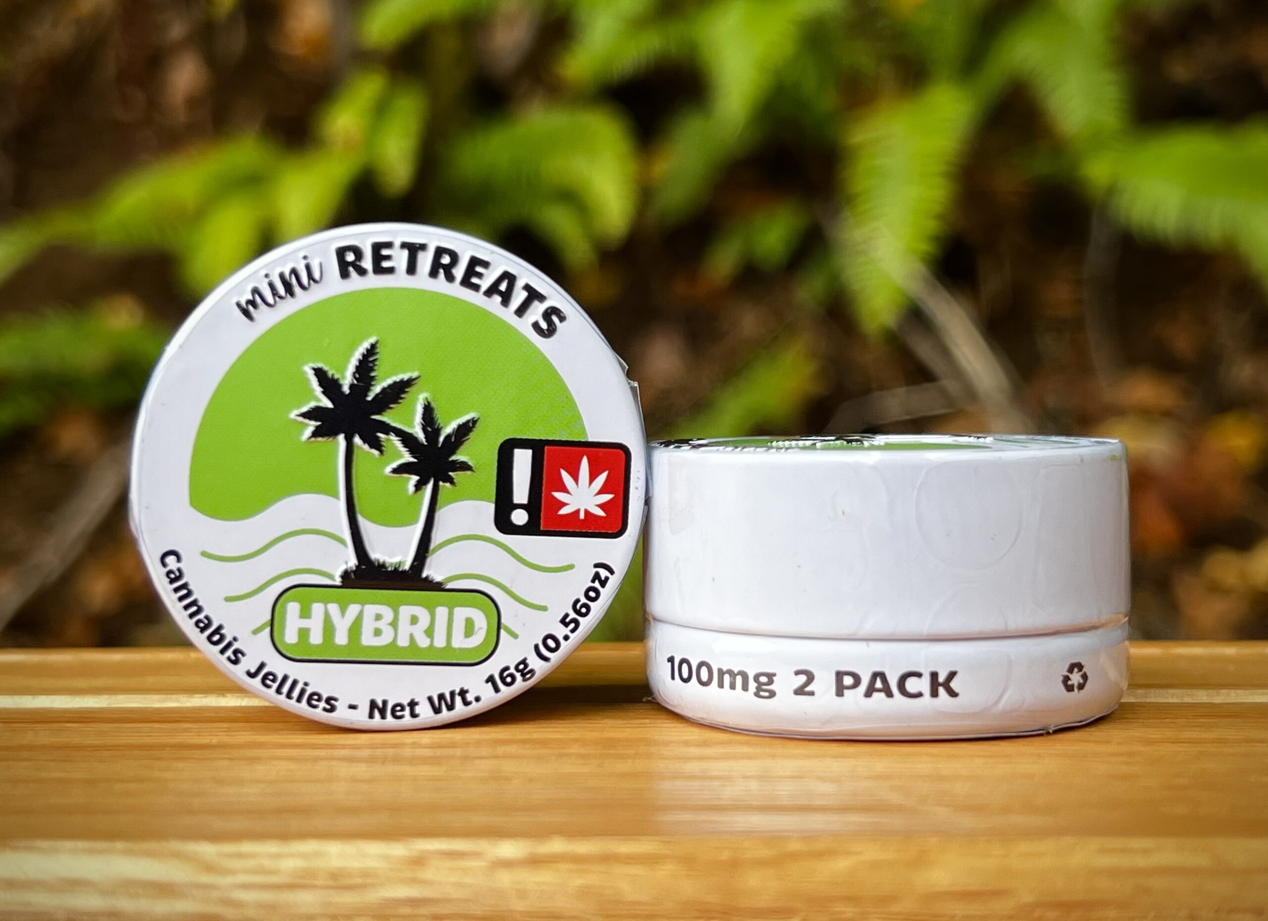 Photograph of product: W.V.A. - Retreats - Hybrid Gummies Mini 2pk