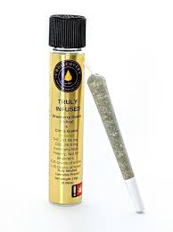 Photograph of product: Entourage Oui'd 1.5g MEMORY LOSS x HERERBERRY BRULEE Infused Pre-Roll 3pk