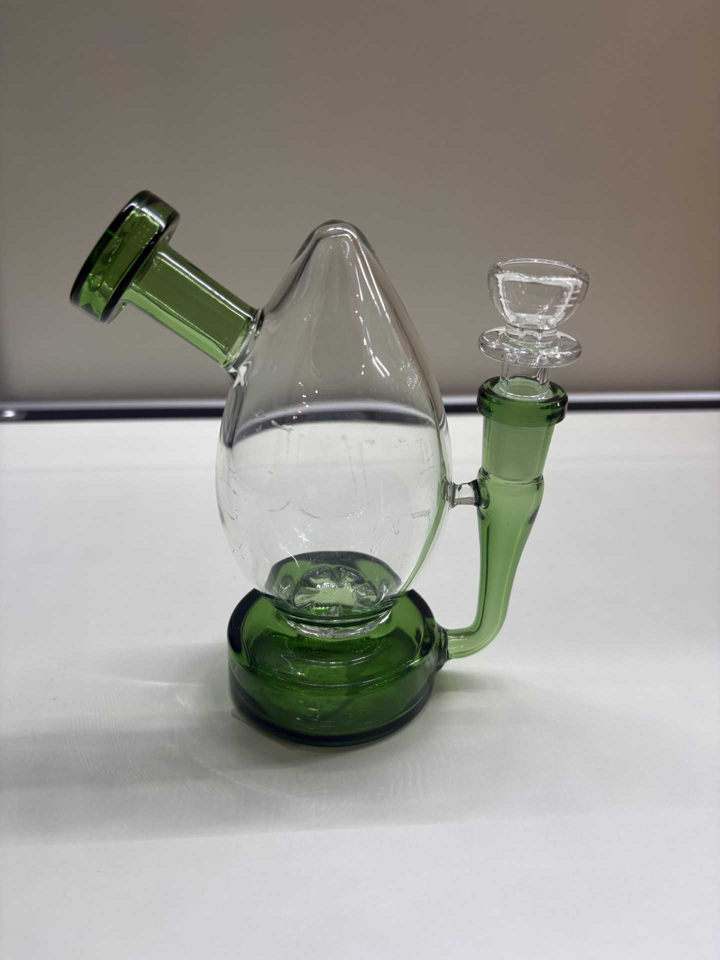 Photograph of product: Green Small Water Pipe