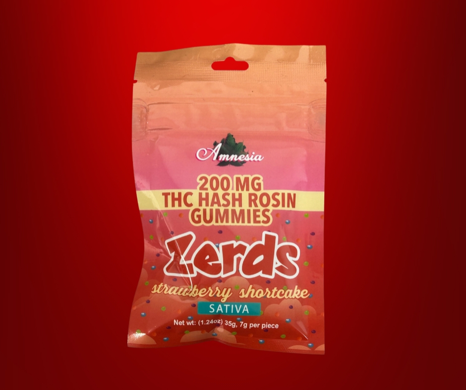 Photograph of product: Zerds - 200mg au chocolat Rosin Gummies - Strawberry Shortcake