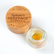 Photograph of product: NATURE'S HERITAGE | STRAWBERRY JELLY (I/H) LIVE DIAMONDS AND SAUCE