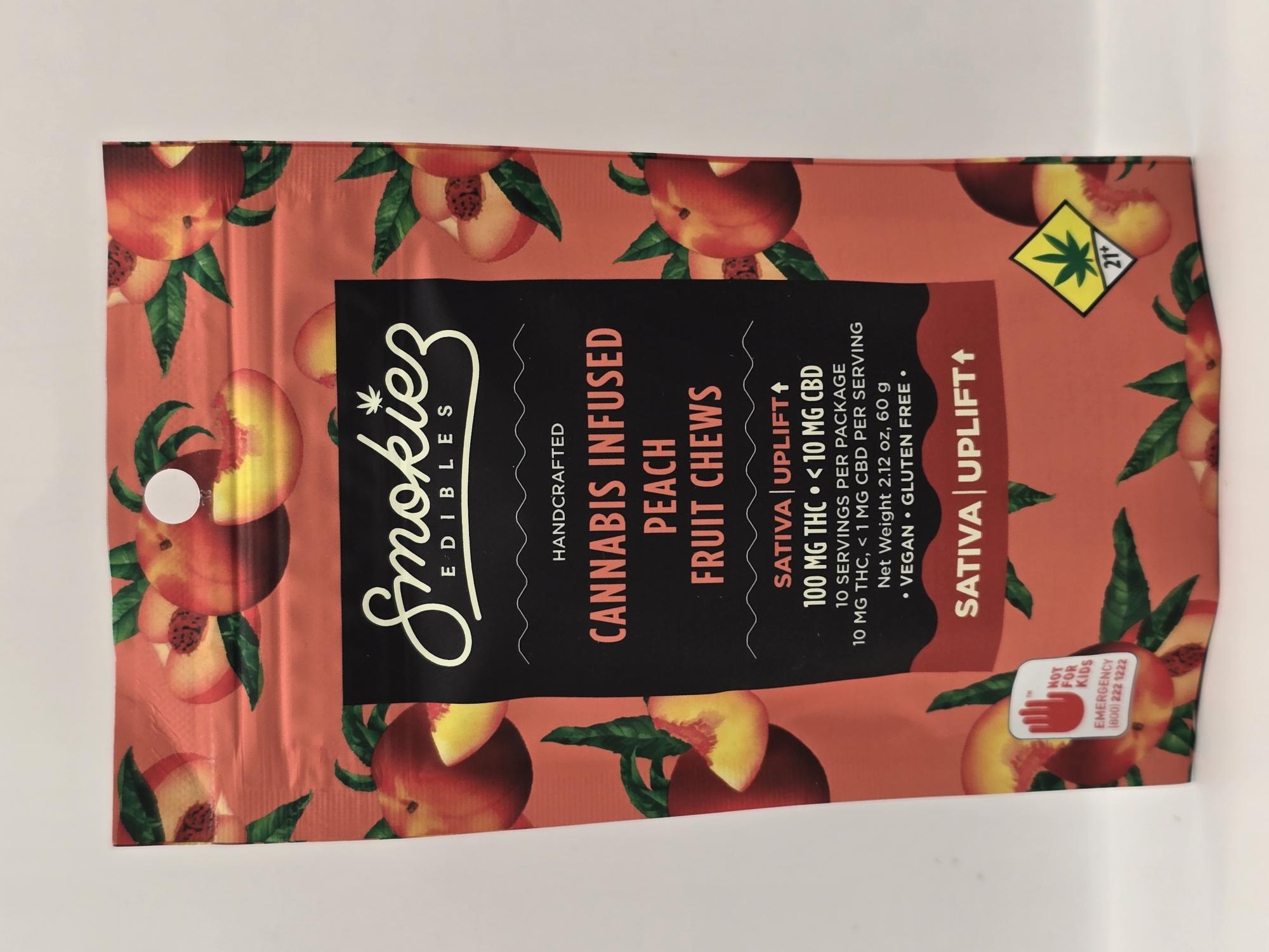 Photograph of product: Peach Oui'd Fruit Chews | 100mg