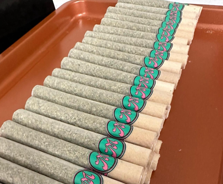 Photograph of product: Malek's Melts - Marker Juice - 3g Rosin Donut Roll