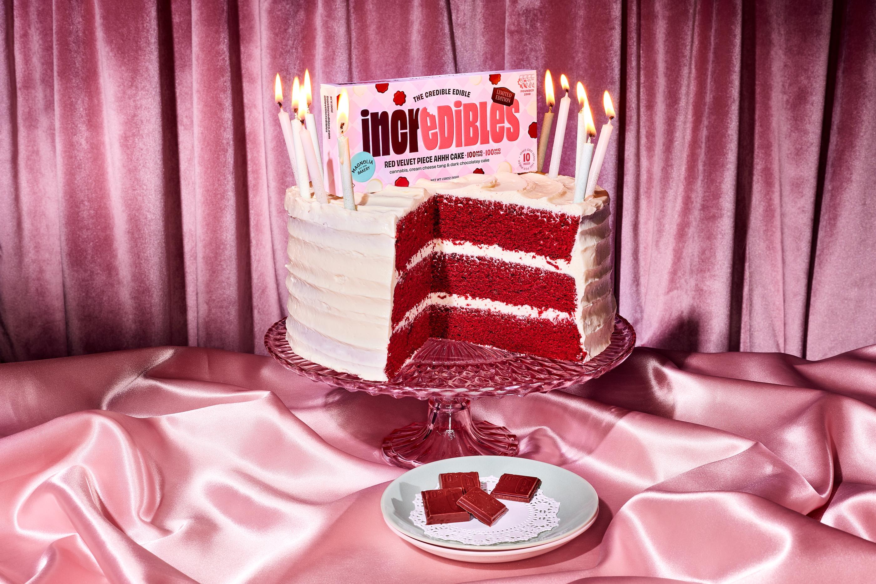 Photograph of product: Incredibles | Chocolate | Red Velvet Cake 1:1