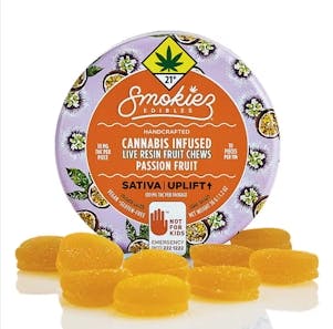 Photograph of product: Smokiez - Passion Fruit Live Resin Gummies 100mg