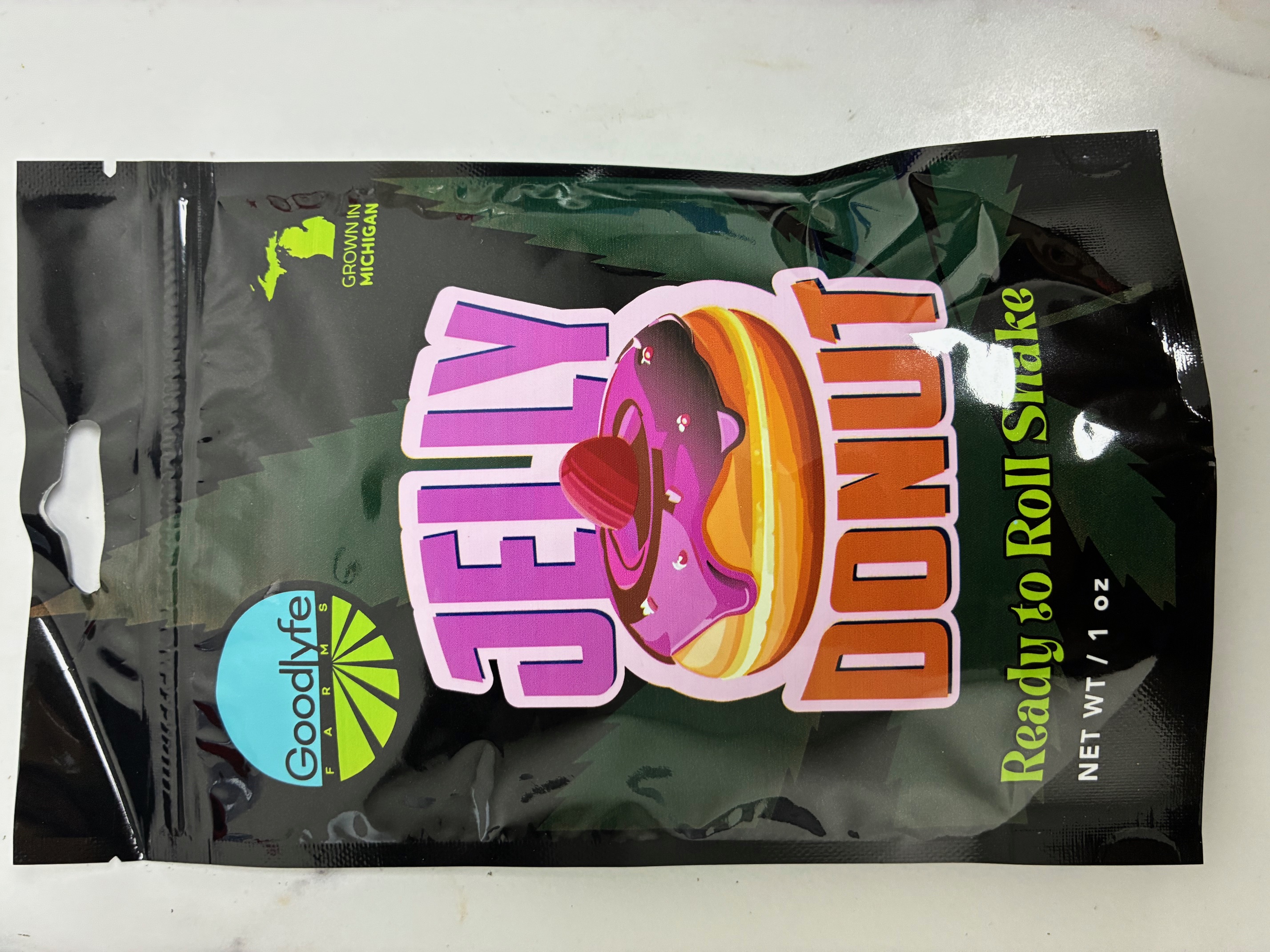 Photograph of product: Goodlyfe - Jelly Donut Ready to Roll Shake OZ - 28g