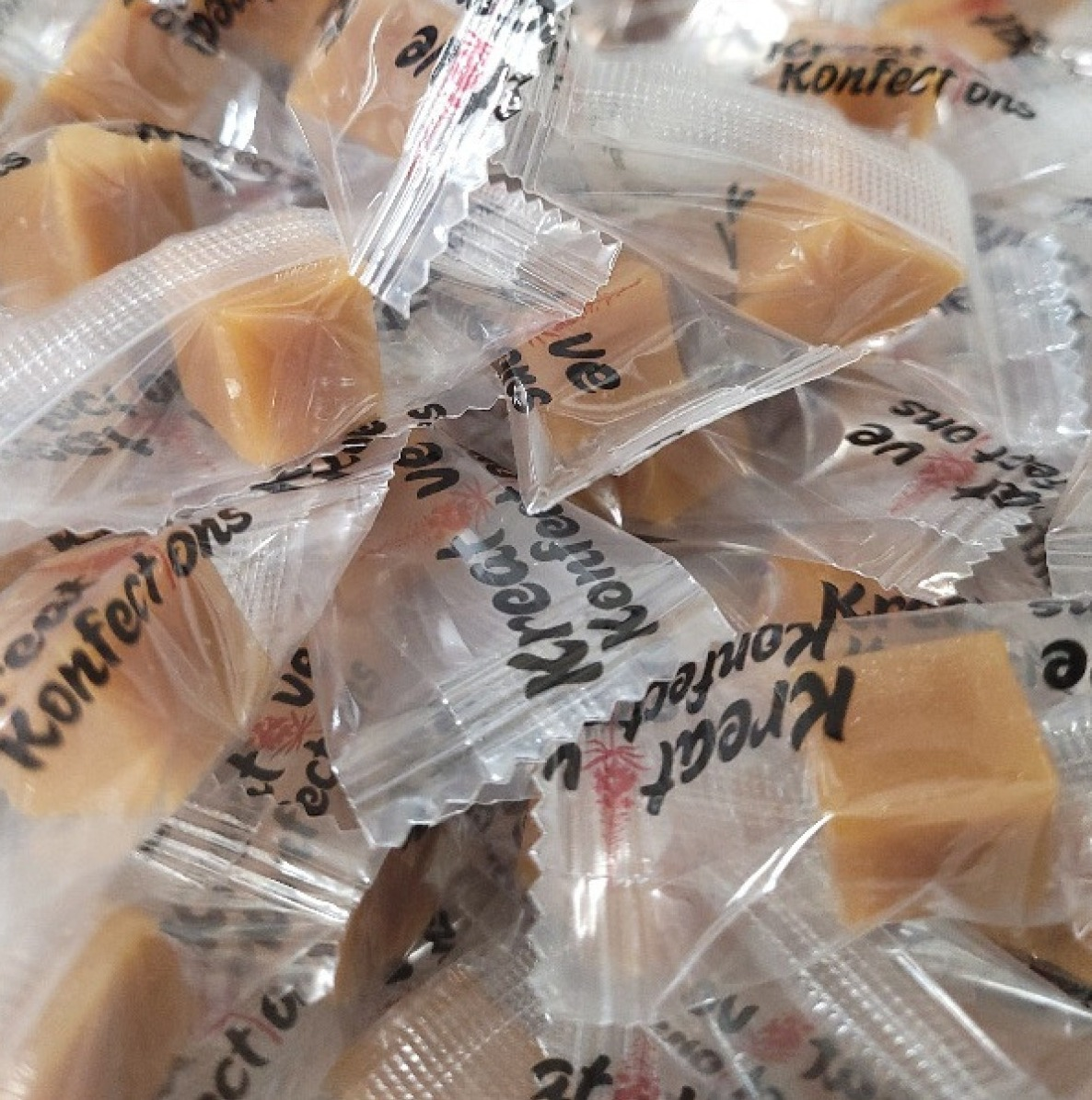 Photograph of product: Chai 1:1 (100mg) Hybrid Karamels  10pk by Kreative Konfections