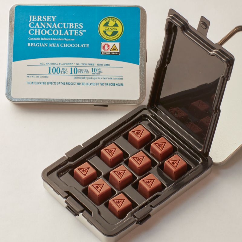 Photograph of product: Inclusion Gourmet l Cannacube Milk Chocolate l 10 ct l 100mg