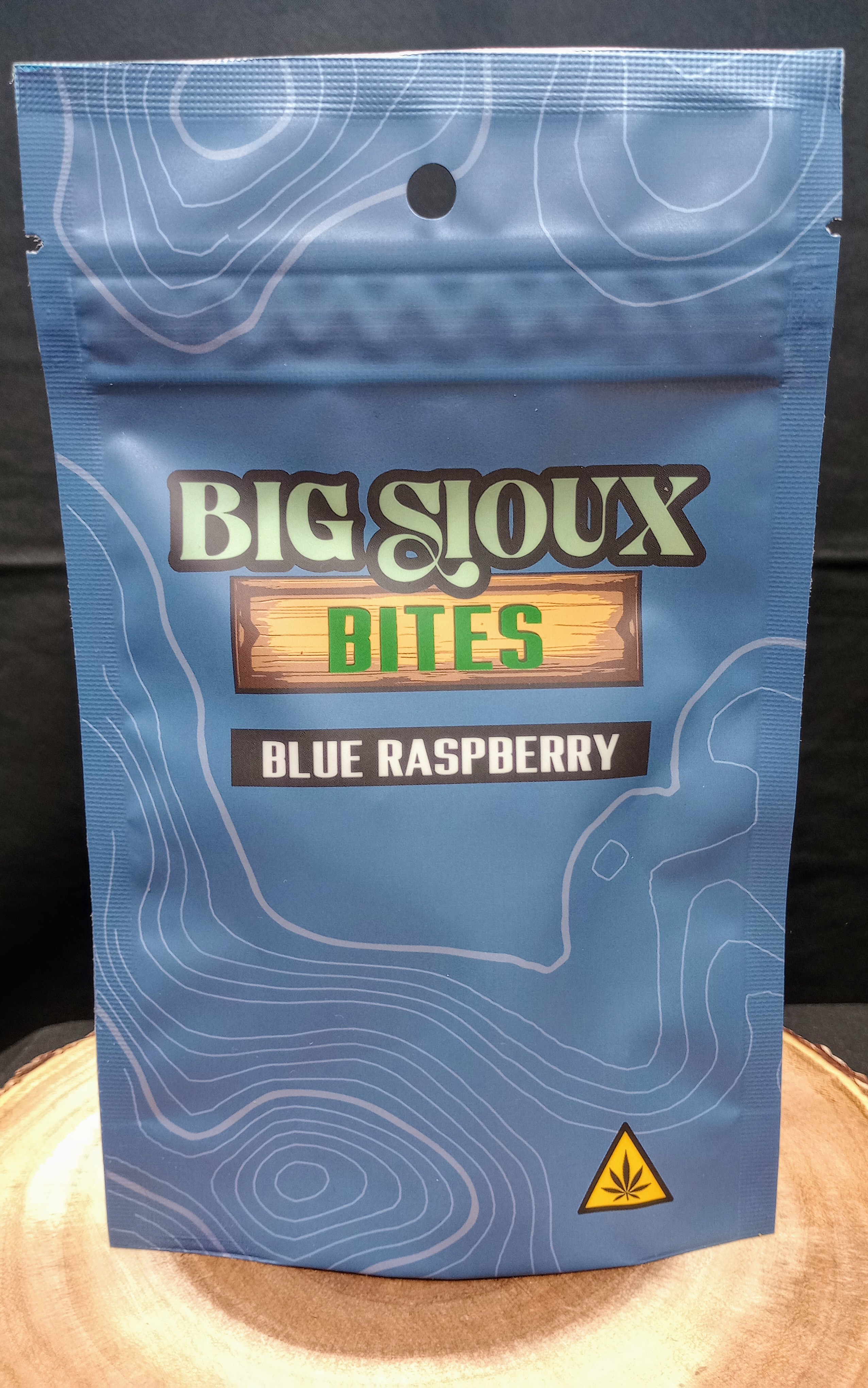 Photograph of product: Blue Razzberry Oui'd Gummies - 13.1mg/10pk
