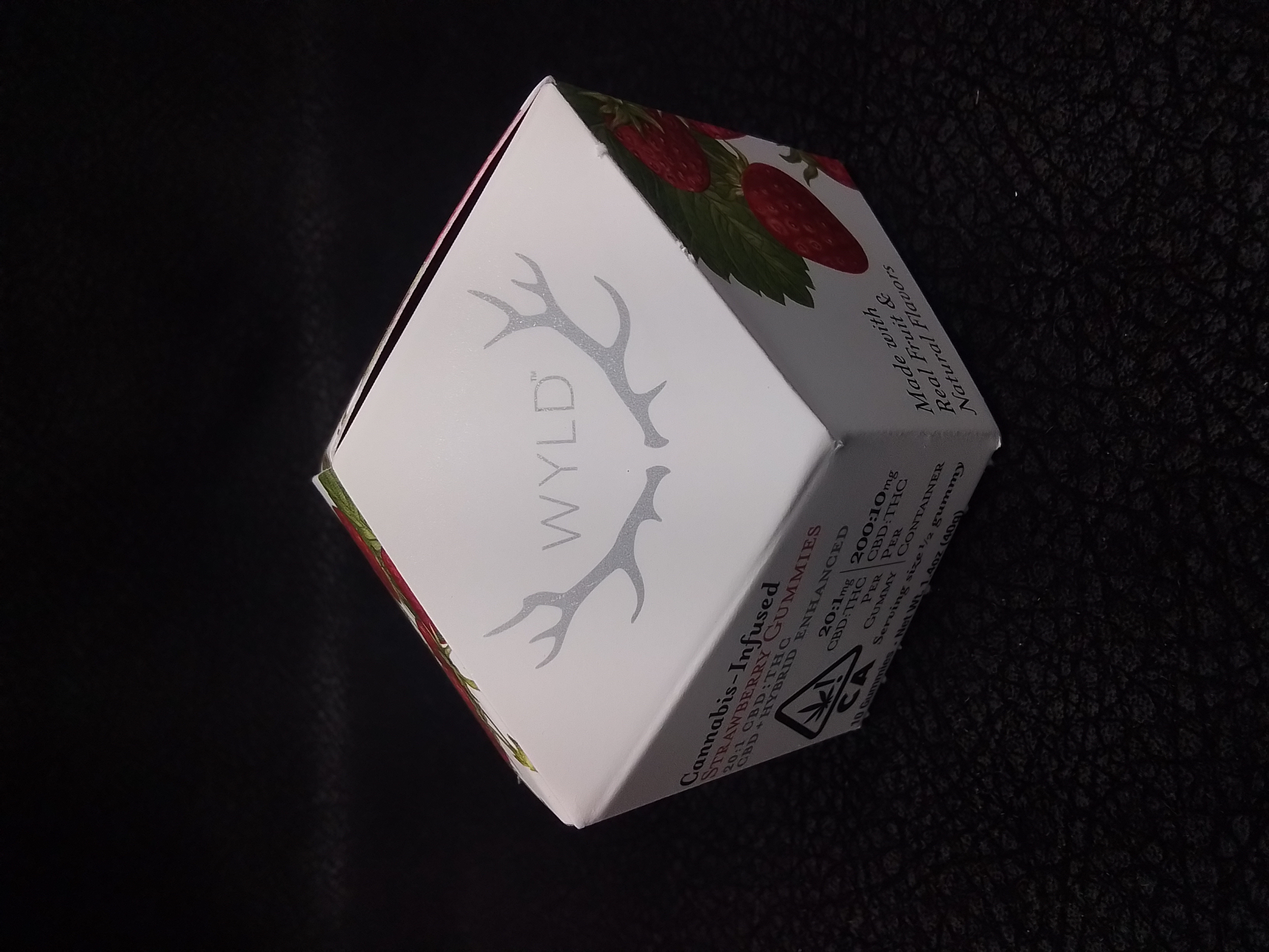 Photograph of product: WYLD - Strawberry Gummies - 20:1 CBD:TH-oui - 10 Pack