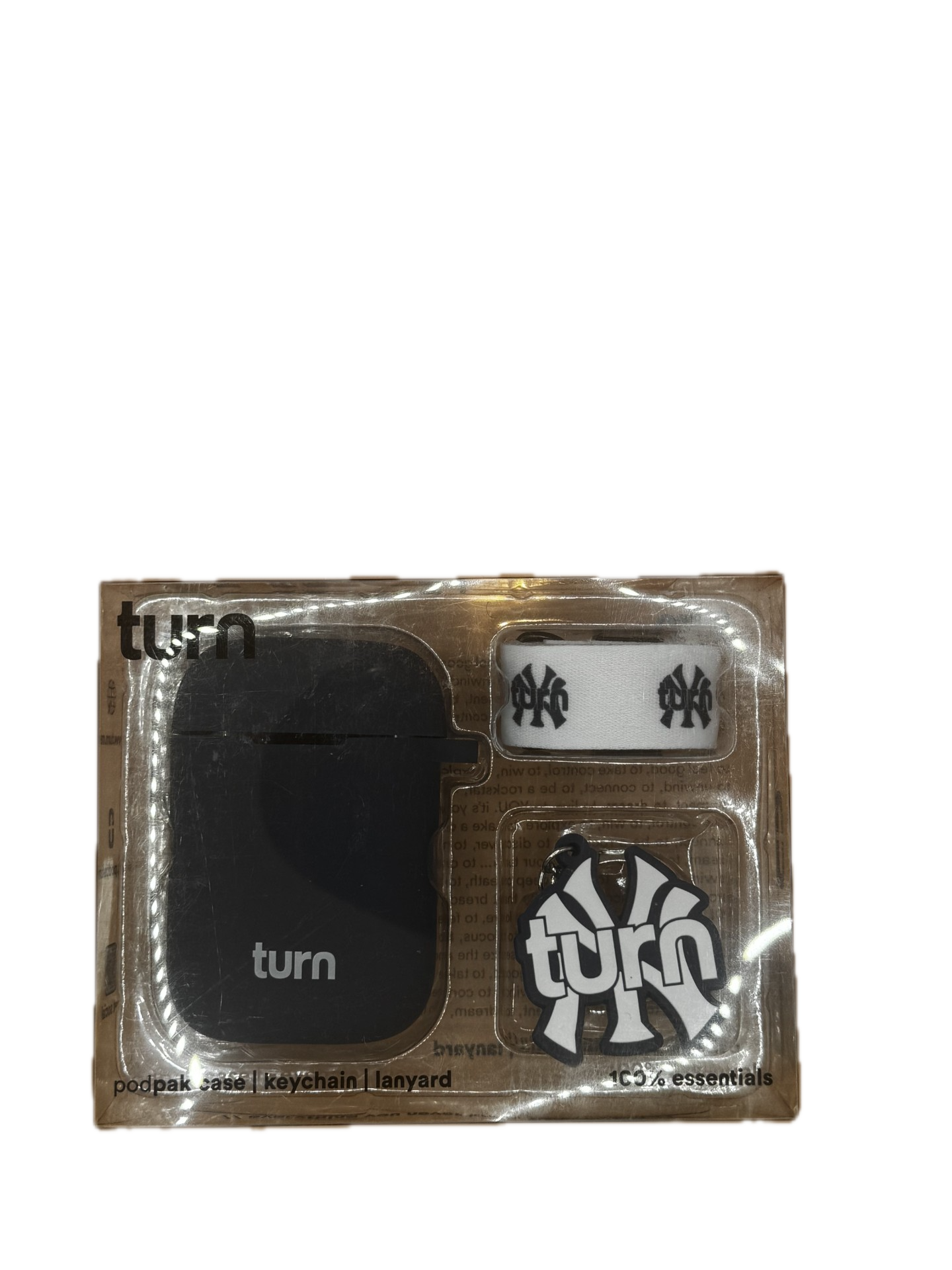 Photograph of product: 100% Essentials Kit | Yankees | White