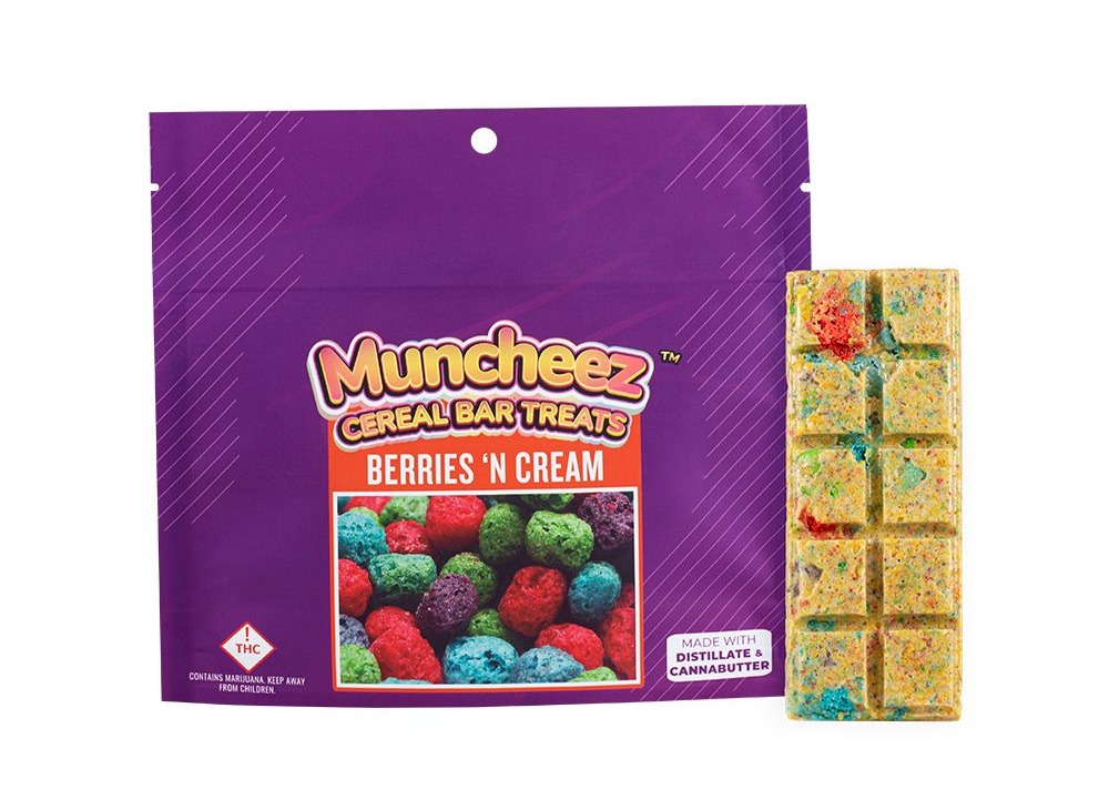 Photograph of product: Berries 'N Cream | Muncheez Cereal Bar (100mg)