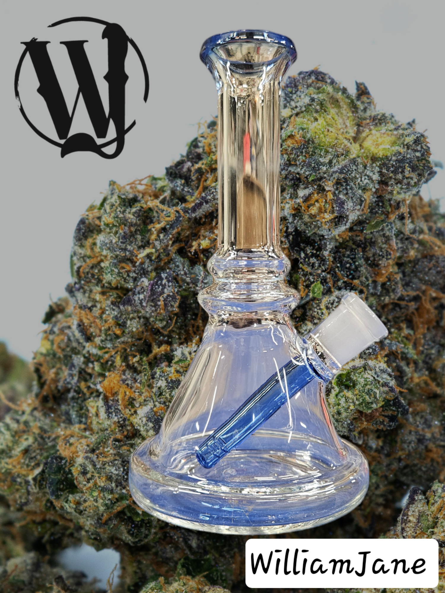 Photograph of product: Blue Straight Neck Beaker Bottom Water Bong