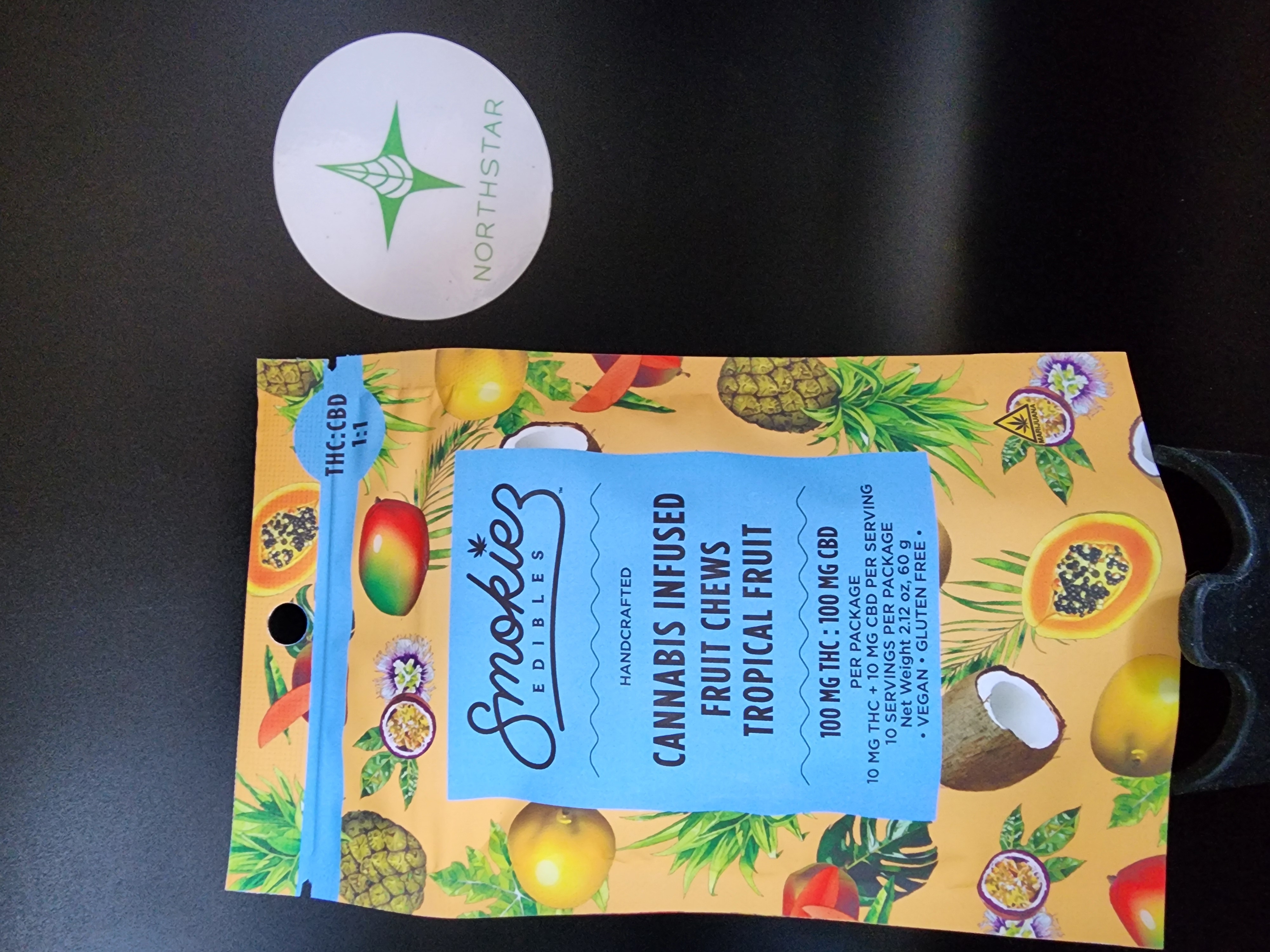 Photograph of product: 10pk Tropical 1:1 CBD Gummies - Smokiez