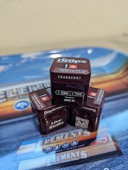Photograph of product: Drops-100mg Cranberry 1:1 gummies