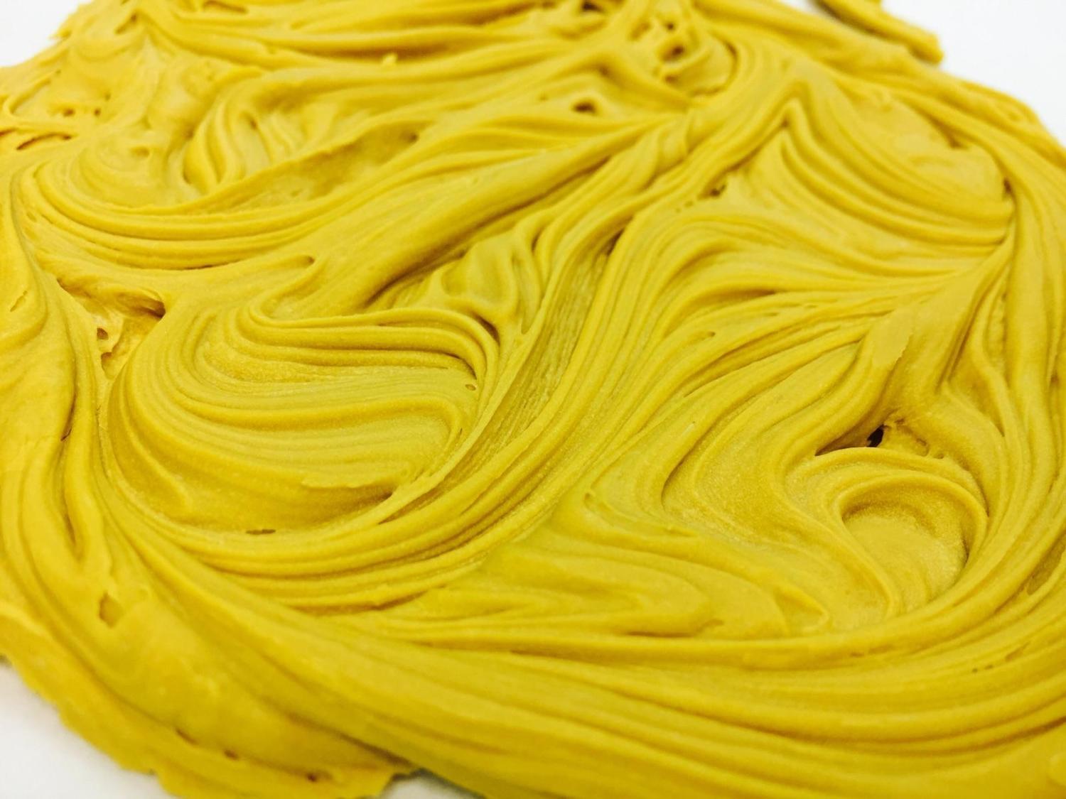 Photograph of product: White Mousse - Wax - Hulk Mints (H)