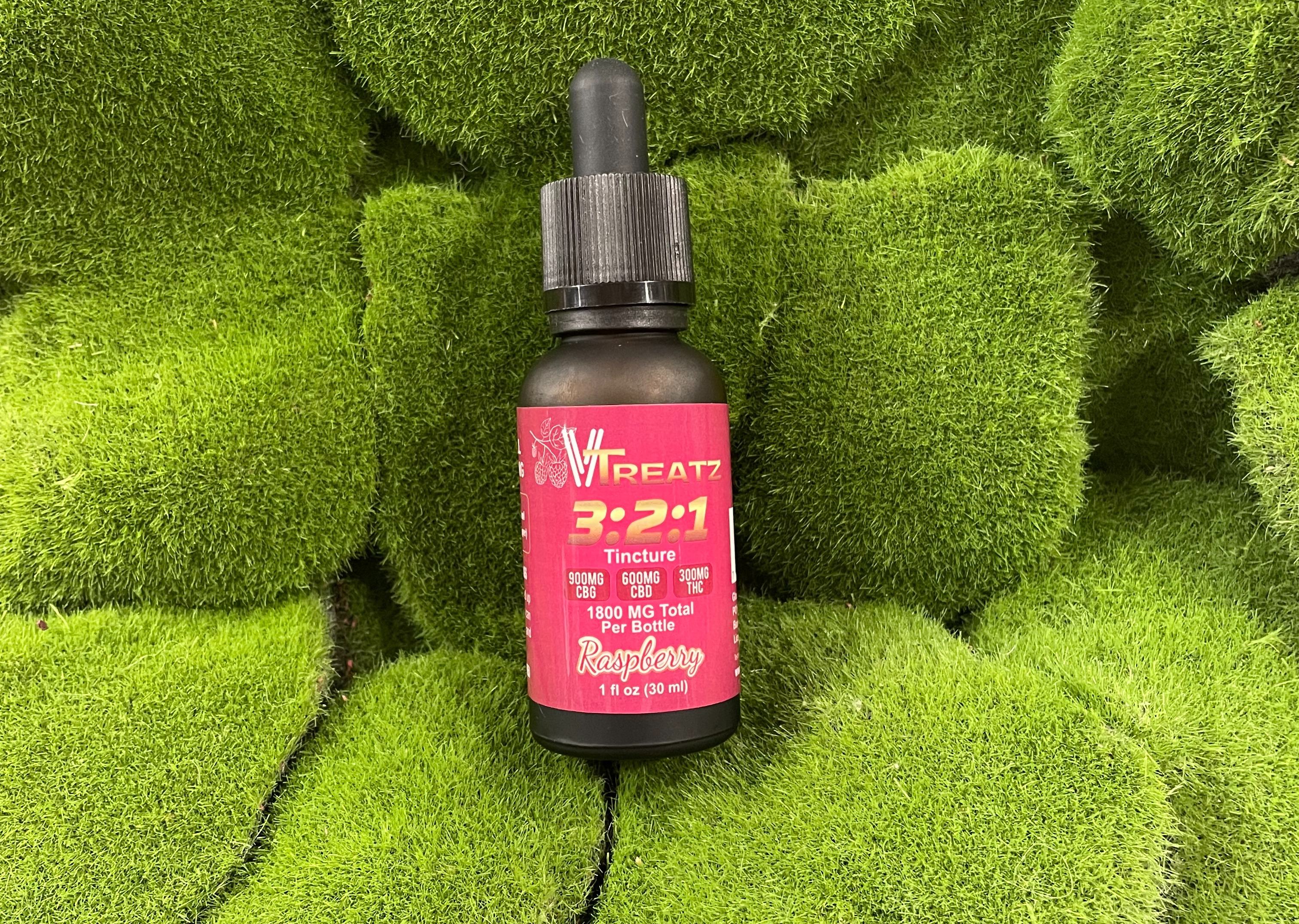 Photograph of product: 300mg Tincture | Raspberry 3:2:1 CBG:CBD:TH-oui Tincture | VTreatz