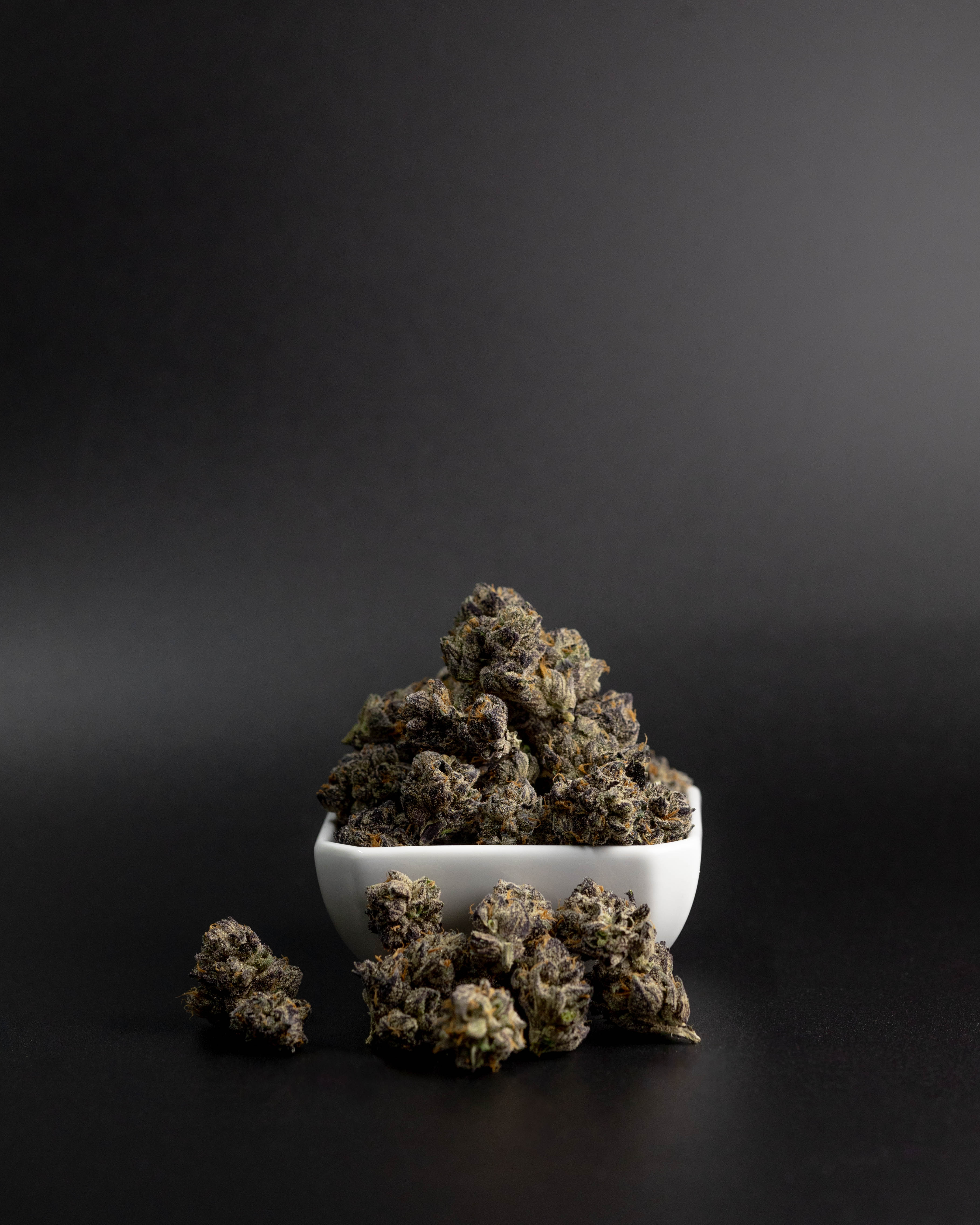 Photograph of product: MindRight - Bulk Flower - Jet Fuel Gelato (Hybrid) - 28g