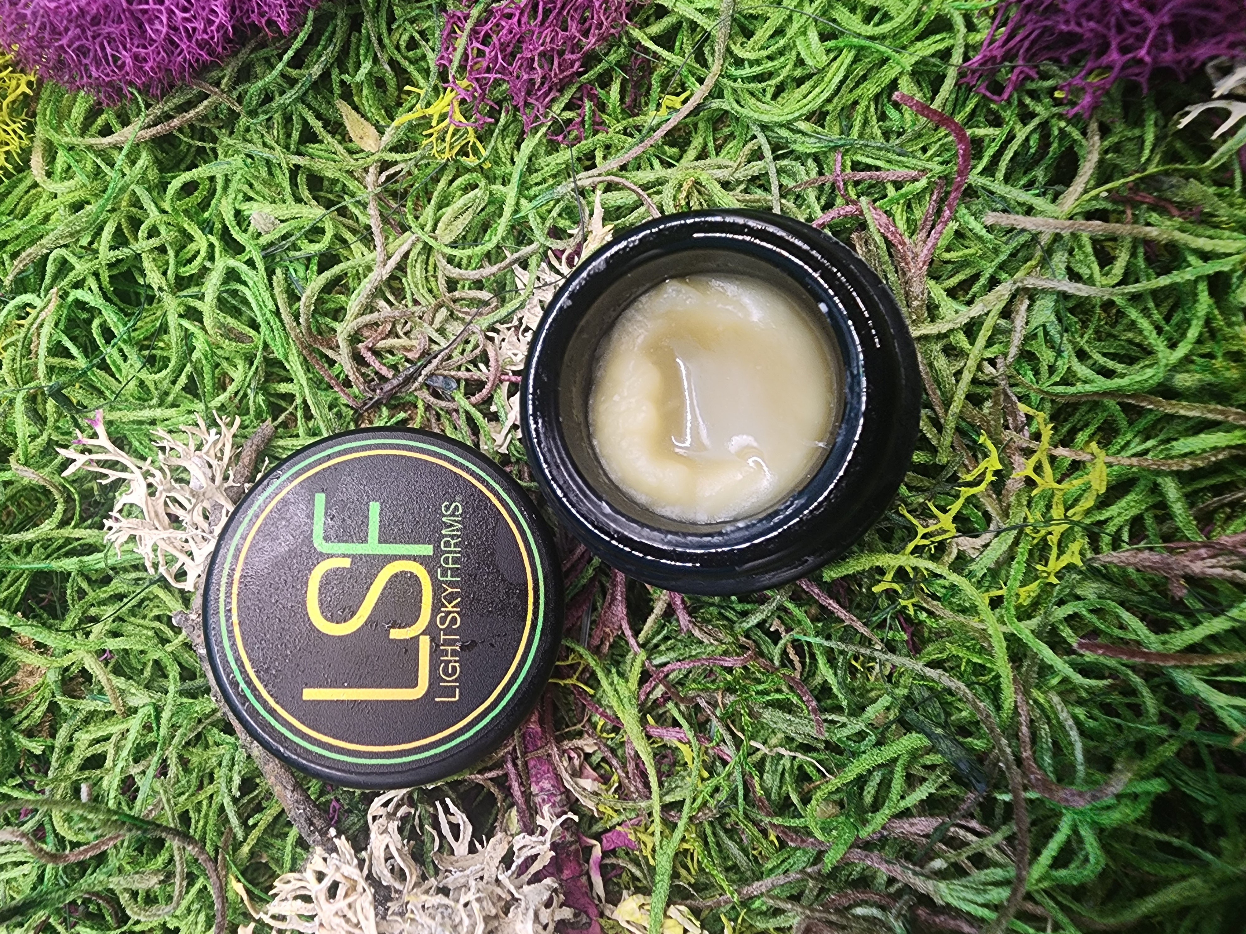 Photograph of product: 2G PEACHES & CREAM LIVE ROSIN THUMBPRINT