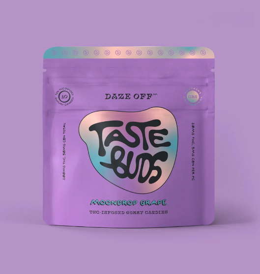 Photograph of product: Daze Off Gummies Moondrop Grape 2:1 CBN 150mg