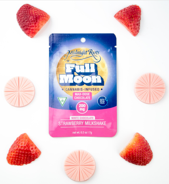 Photograph of product: Strawberry Milkshake | 200mg x 1pk | Full Moon | Midnight Roots