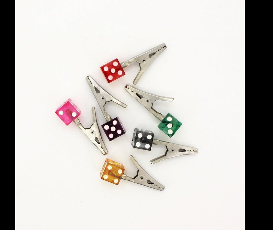 Photograph of product: $5 Dice Roach Clip
