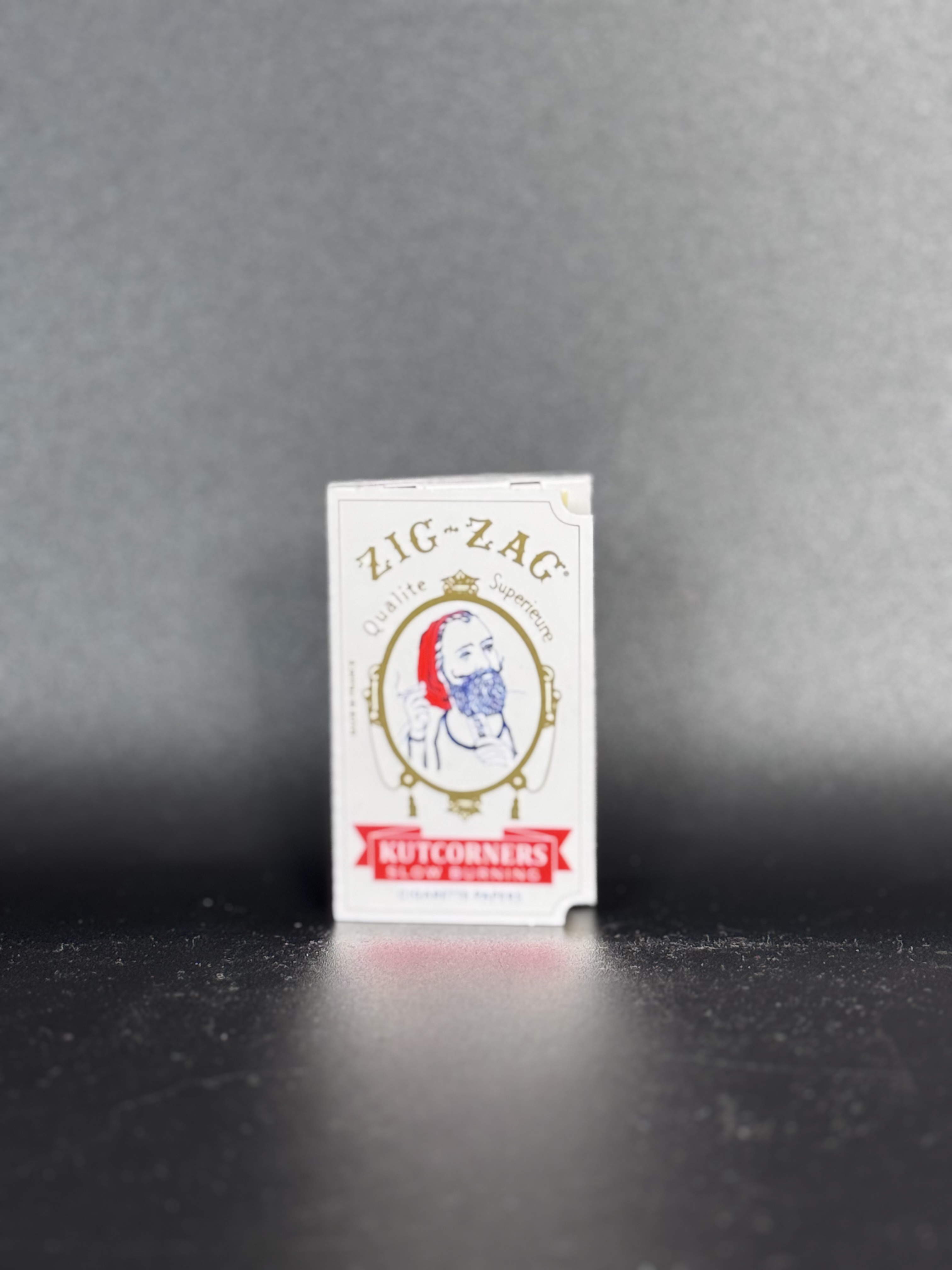 Photograph of product: Zig Zag Kutcorners White