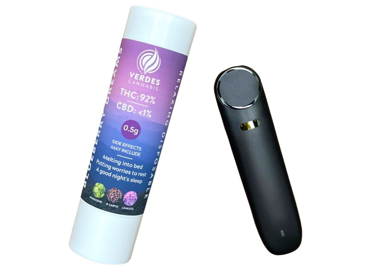 Photograph of product: Verdes - Blueberry Dream Disposable Cart 2g