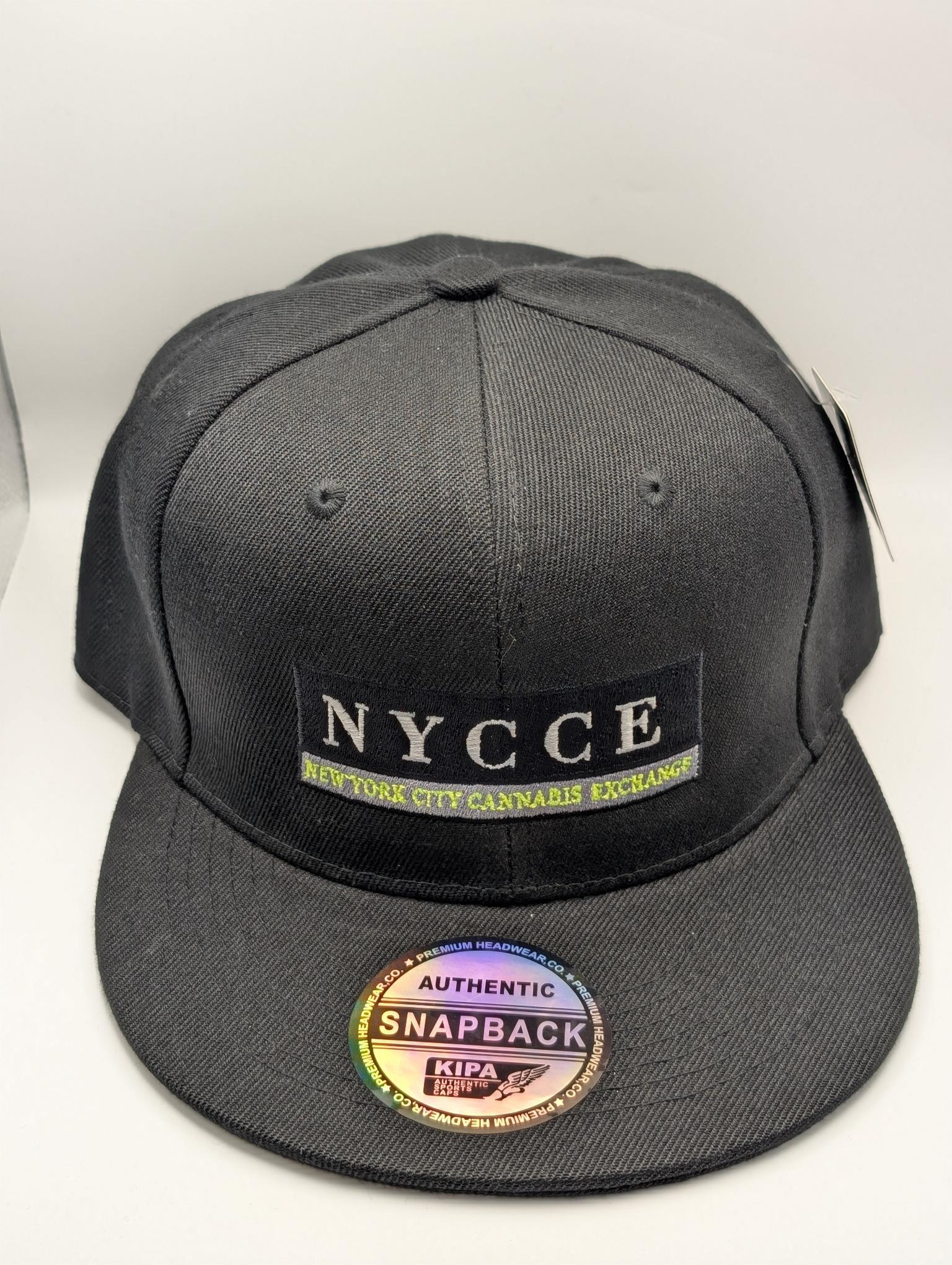 Photograph of product: NYCCE WITHOUT LOGO GREEN SNAPBACK HAT