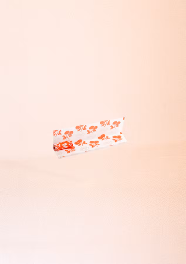 Photograph of product: Cherry Red Rolling Papers