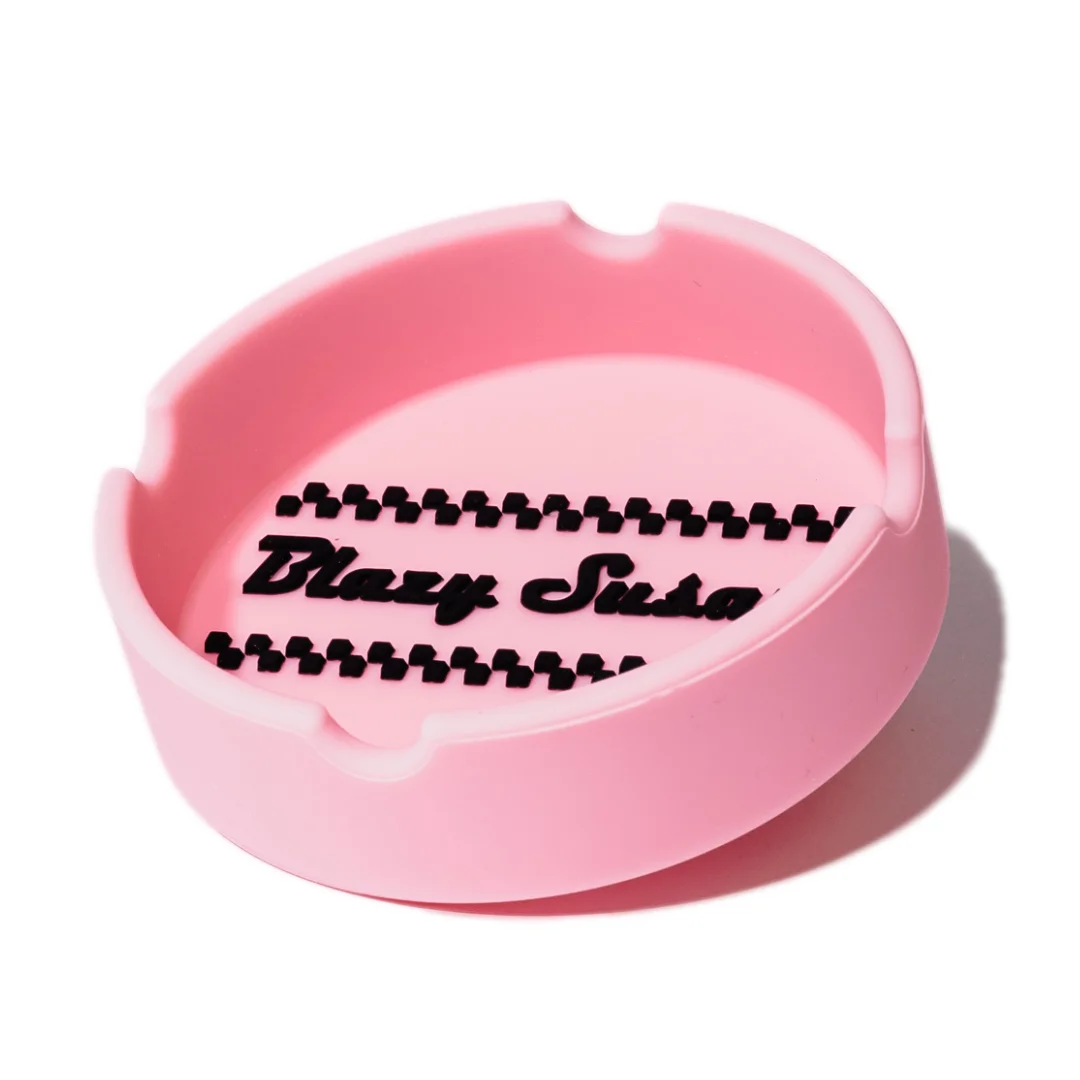 Photograph of product: Blazy Susan | Classic Ash Tray | Pink