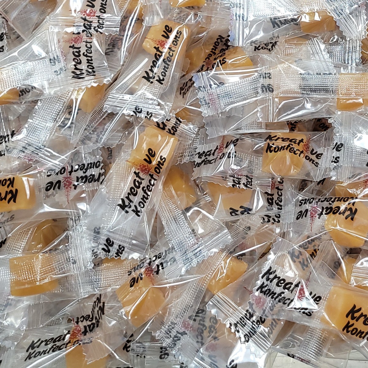 Photograph of product: 100mg Blueberry Taffy