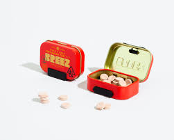 Photograph of product: CINNAMON MINT TIN 1:1 CBD:TH-oui 100MG