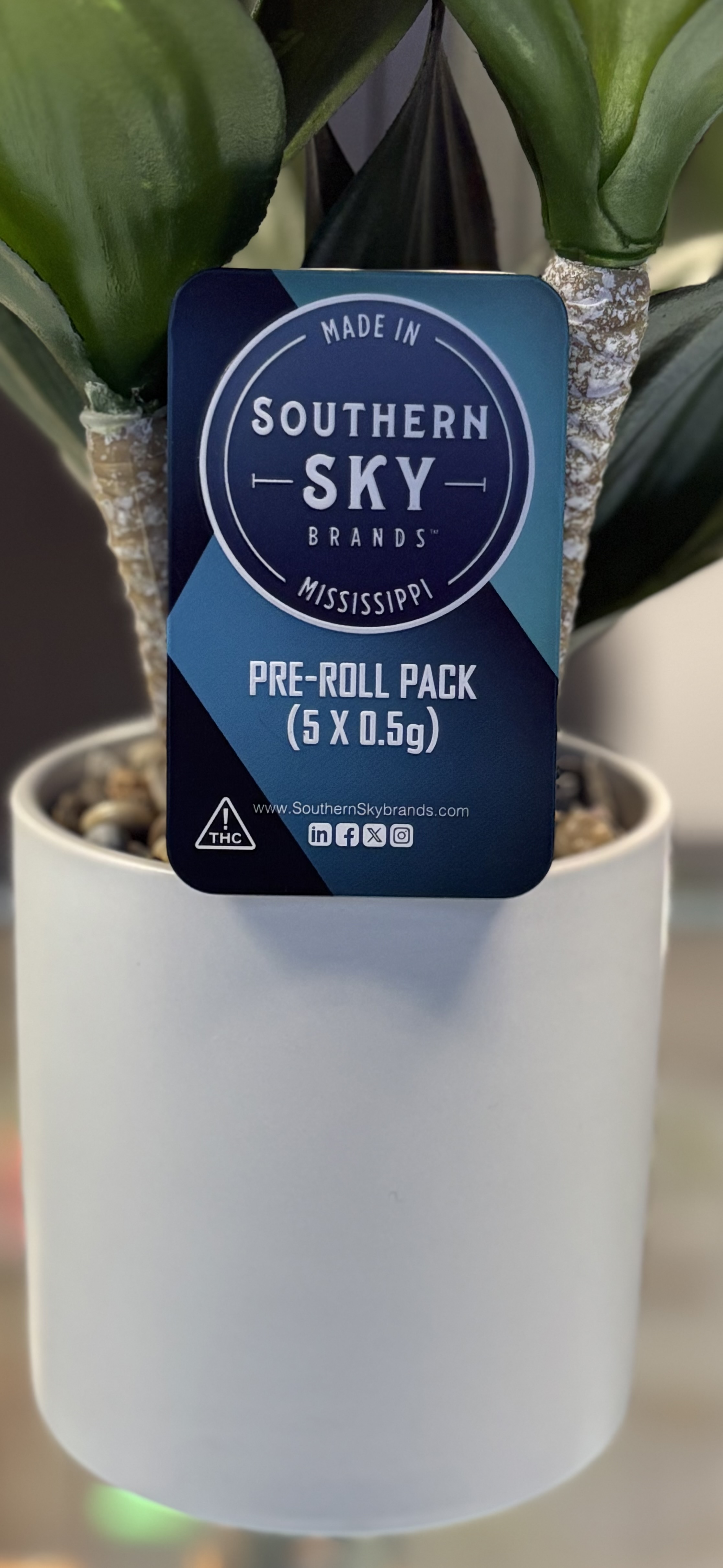Photograph of product: Southern Sky | .3g | 5pk | Who Dank | Oui'd
