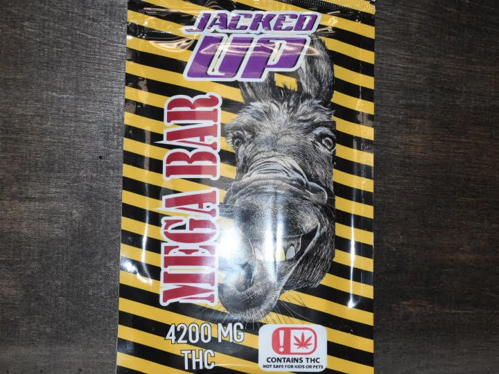 Photograph of product: Jacked Up - 4200mg - Milk Chocolate - Mega Bar