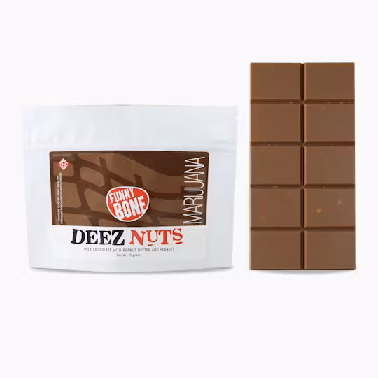 Photograph of product: FUNNY BONE | DEEZ NUTS | CHOCOLATE | 500MG | HYBRID