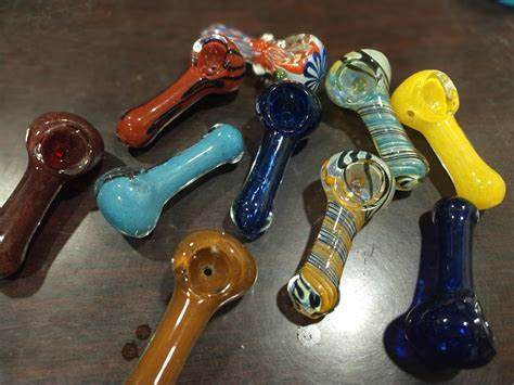 Photograph of product: 2.5" Mini Glass Pipe