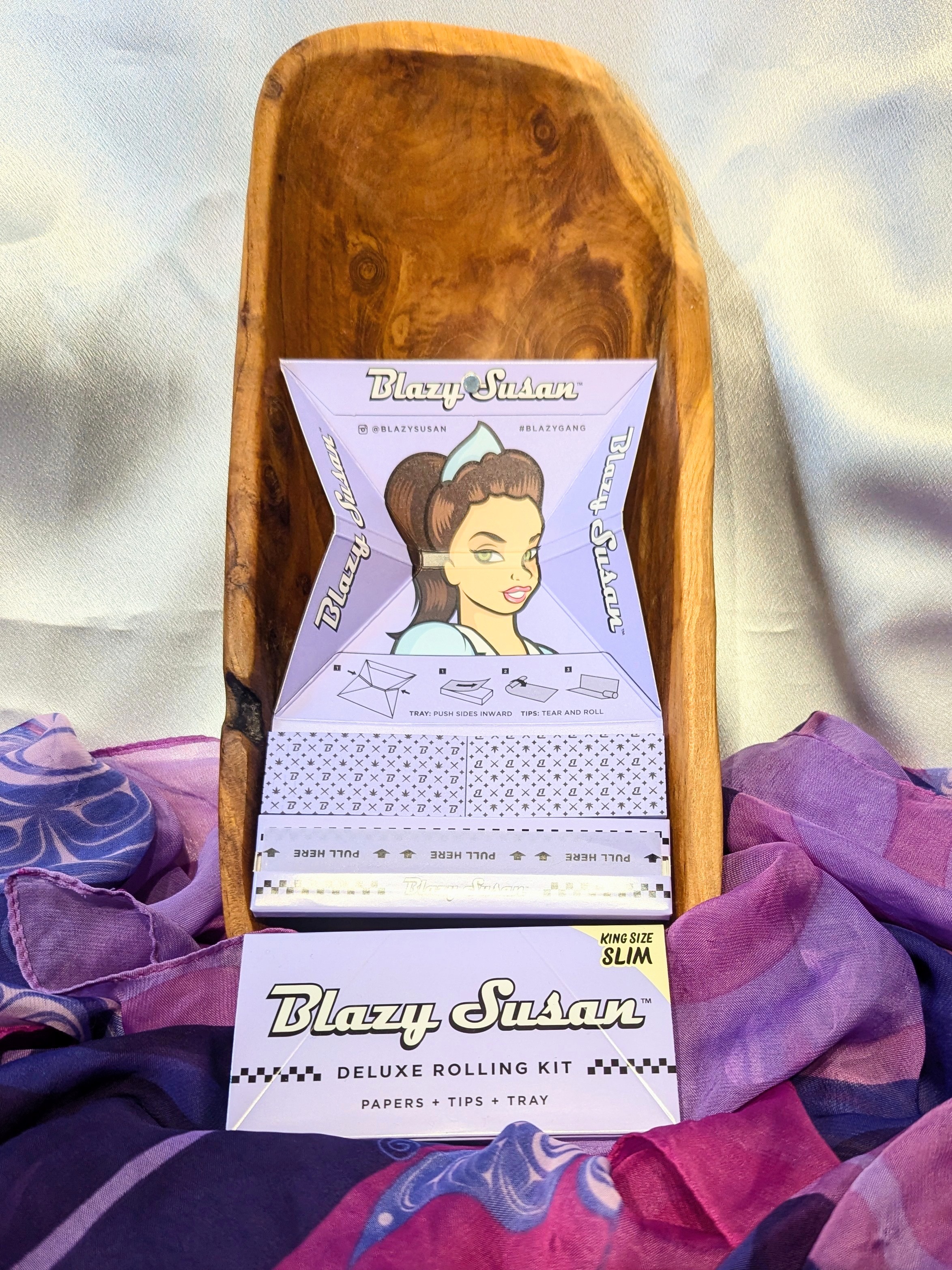Photograph of product: Blazy Susan Rolling Kit Purple