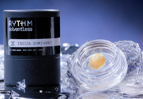 Photograph of product: RYTHM | DULCE DE UVA | Oui'd | 1G (TIER 1) SOLVENTLESS LIVE ROSIN