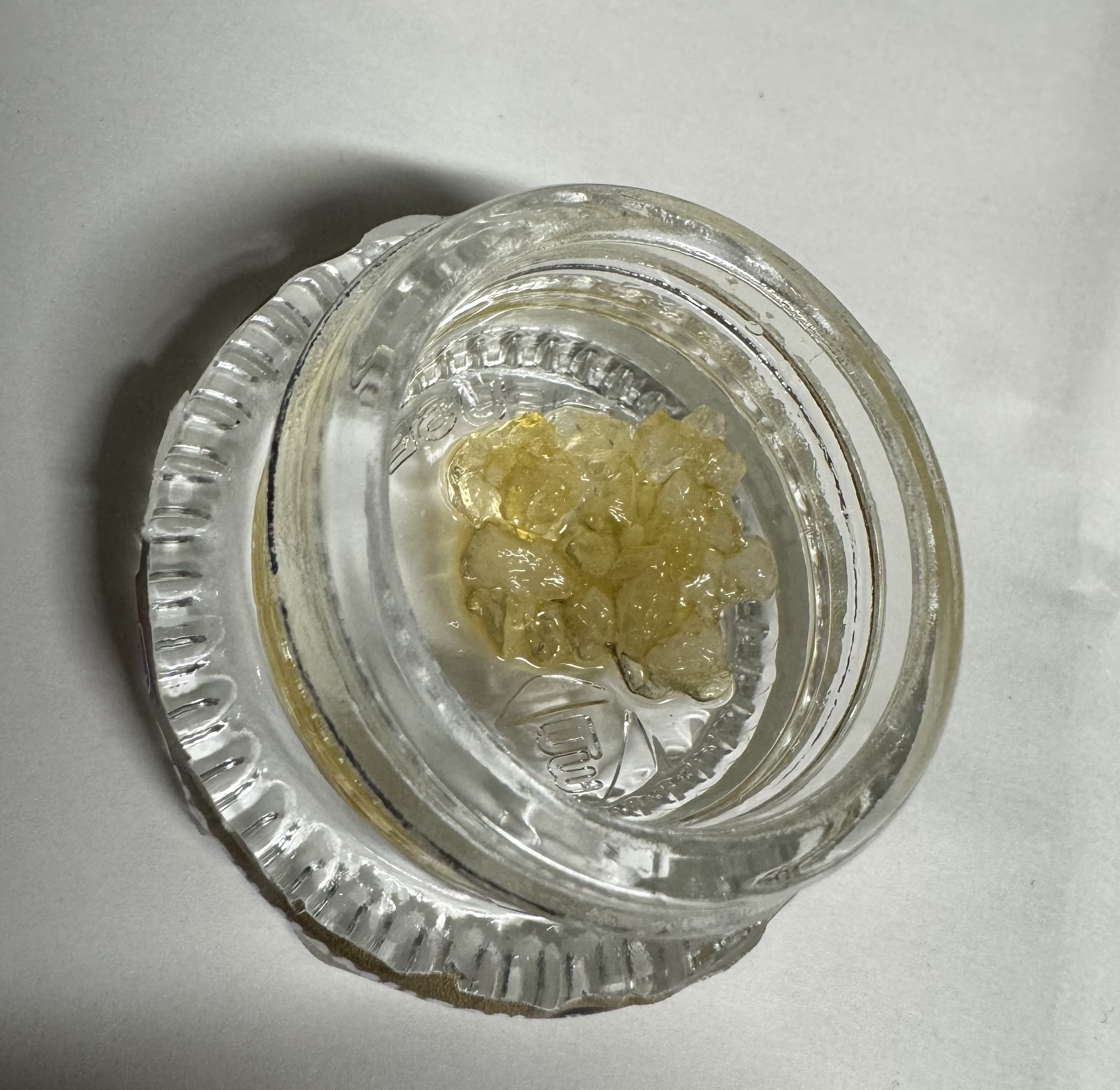 Photograph of product: Essentials Oui'd Co | Grape Gelato Live Diamonds & Sauce