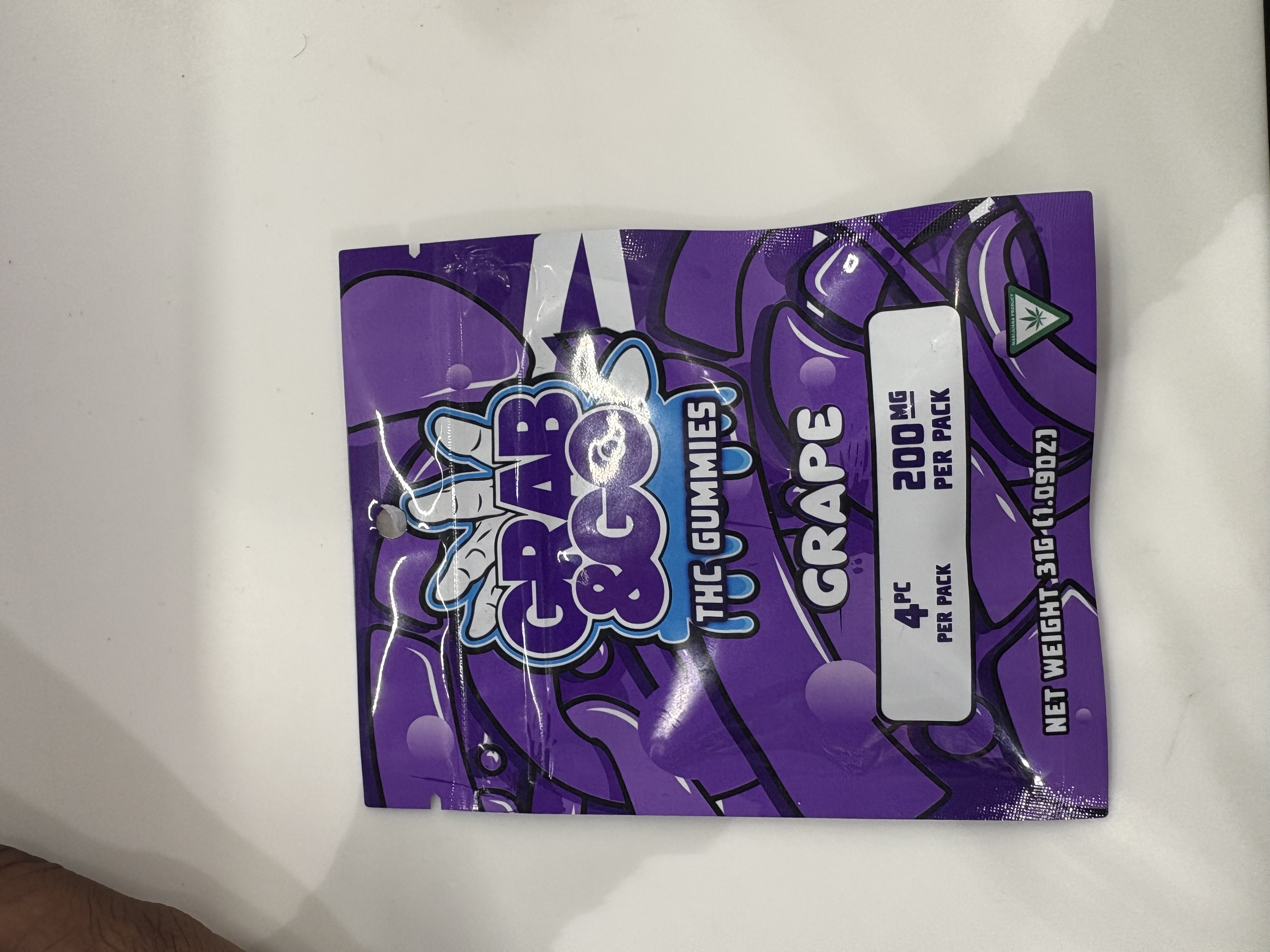 Photograph of product: Grab & Go - 200mg Gummies - Grape